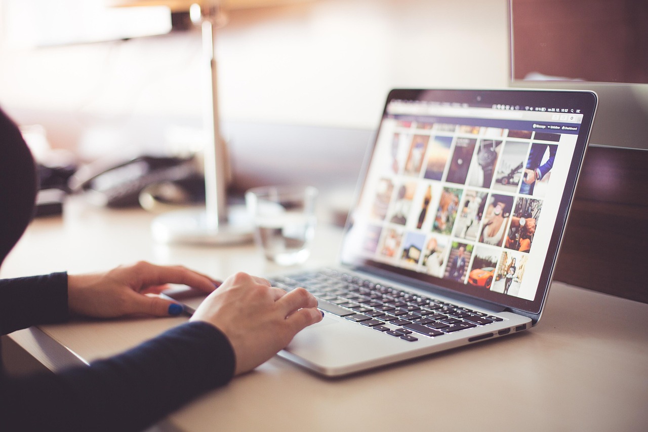 Computer, desk, typing — 3 Tips for Acquiring Funding for Business Startups