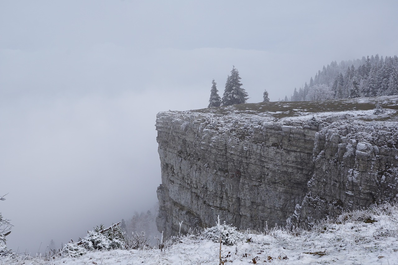 Creux du van, mountains, abyss — Claim your rights with personal Injury lawyers