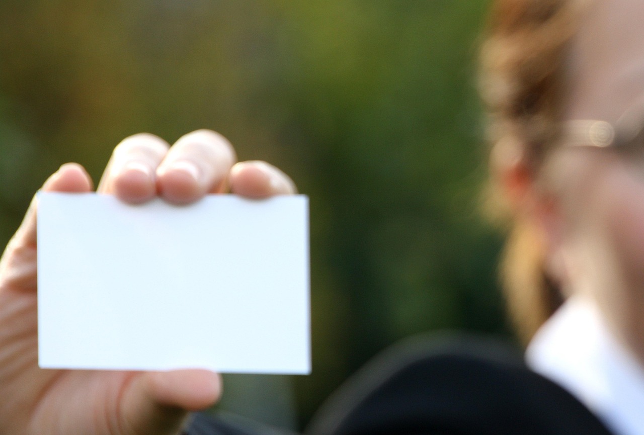 Business card, contact, business — Handing over a project - what to consider