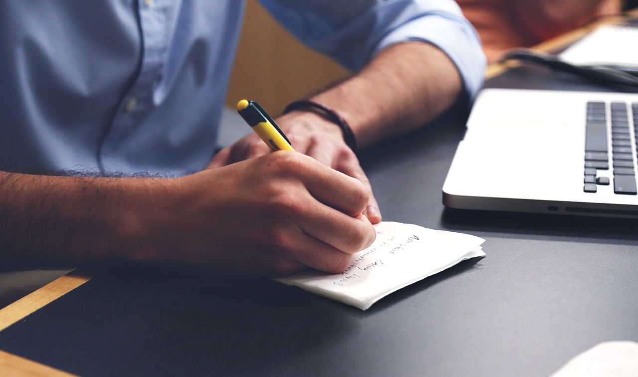 Man, write, plan — Important B2B Partners Every Business Should Have